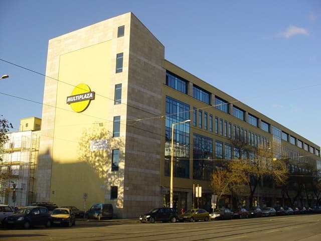 Multiplaza
